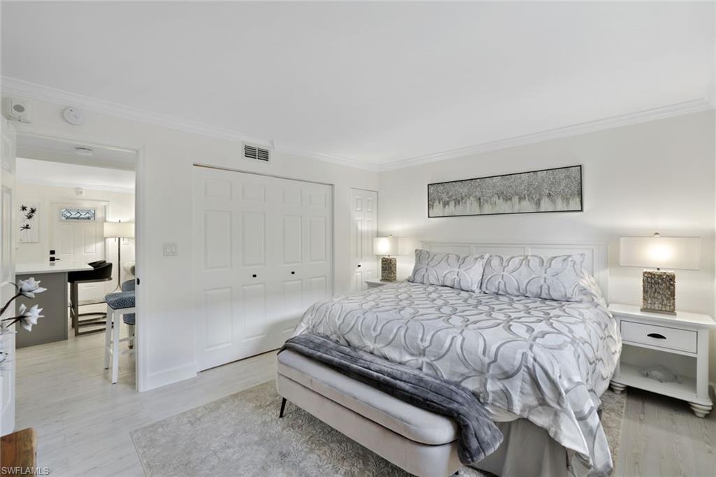 960 ON SEVENTH - Residential