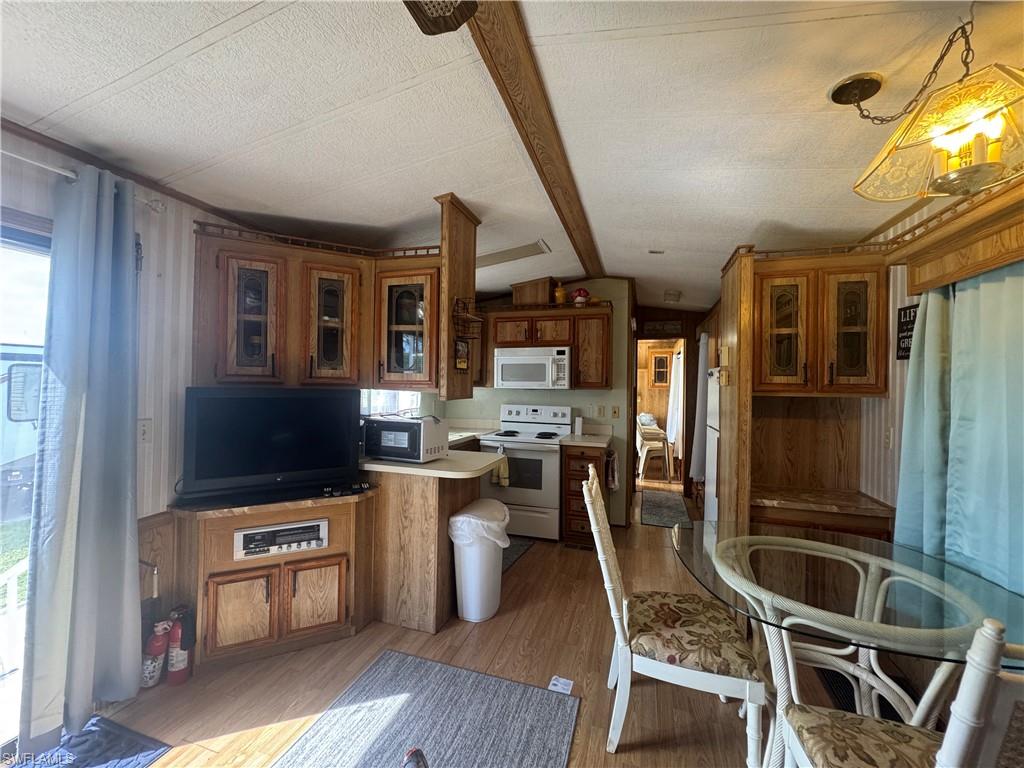 FOUNTAIN VIEW RV RESORT - Residential