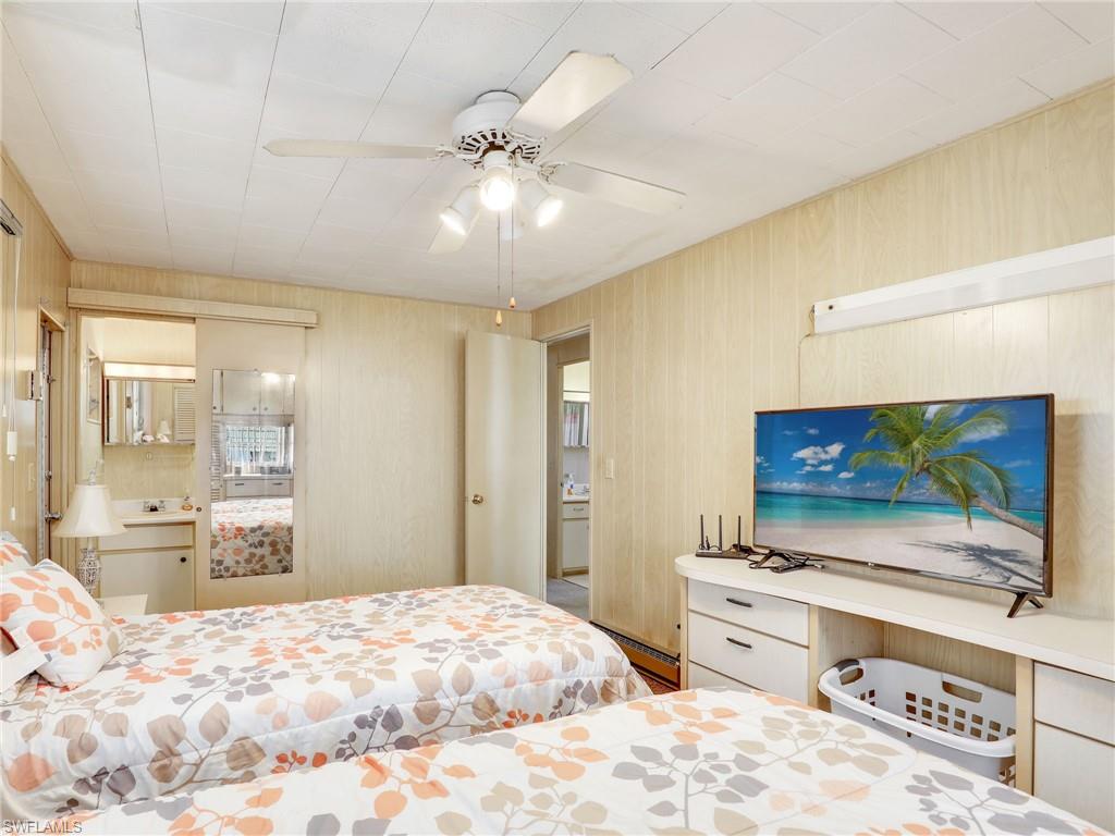 MOBILE MANOR - Residential