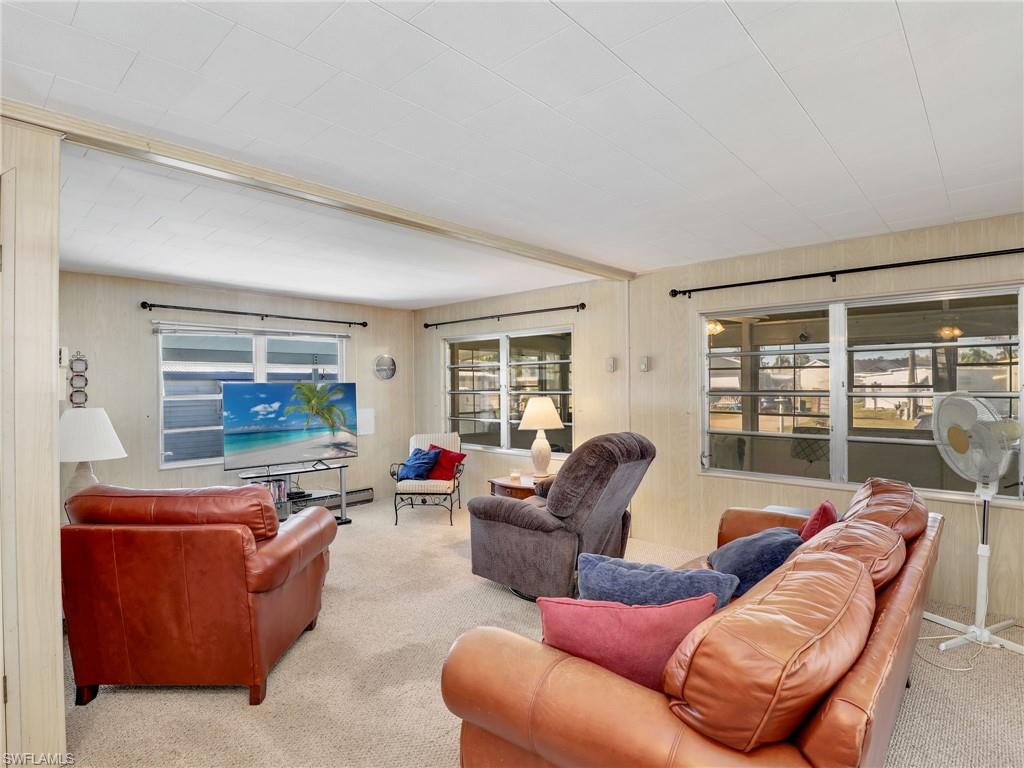 MOBILE MANOR - Residential