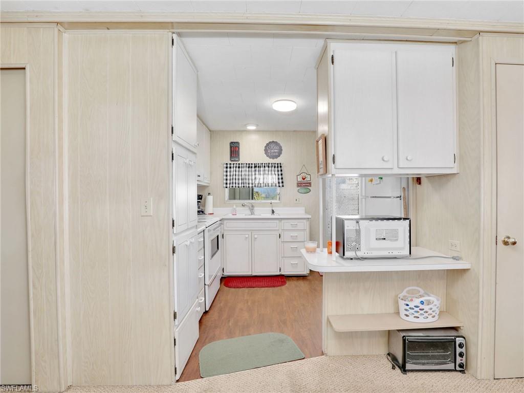 MOBILE MANOR - Residential