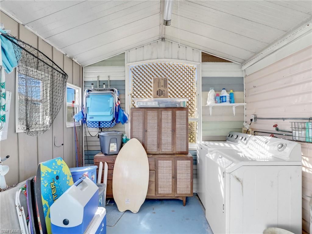 MOBILE MANOR - Residential