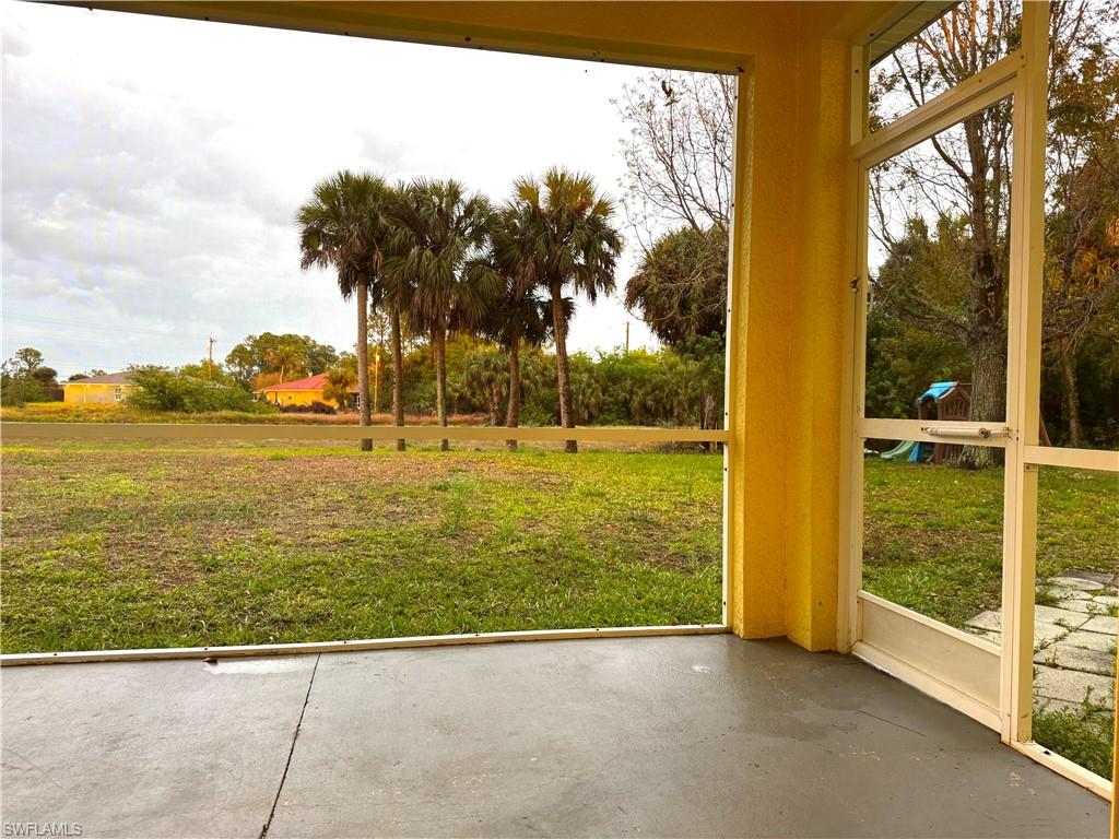 SHADOW LAKES - Residential Lease