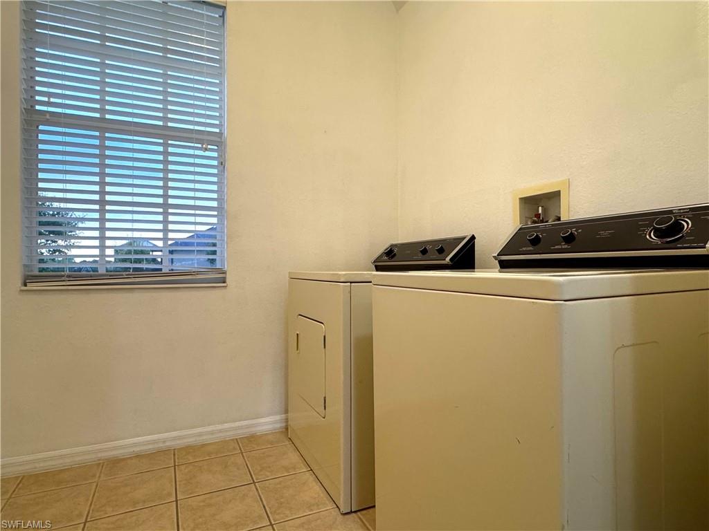 SHADOW LAKES - Residential Lease