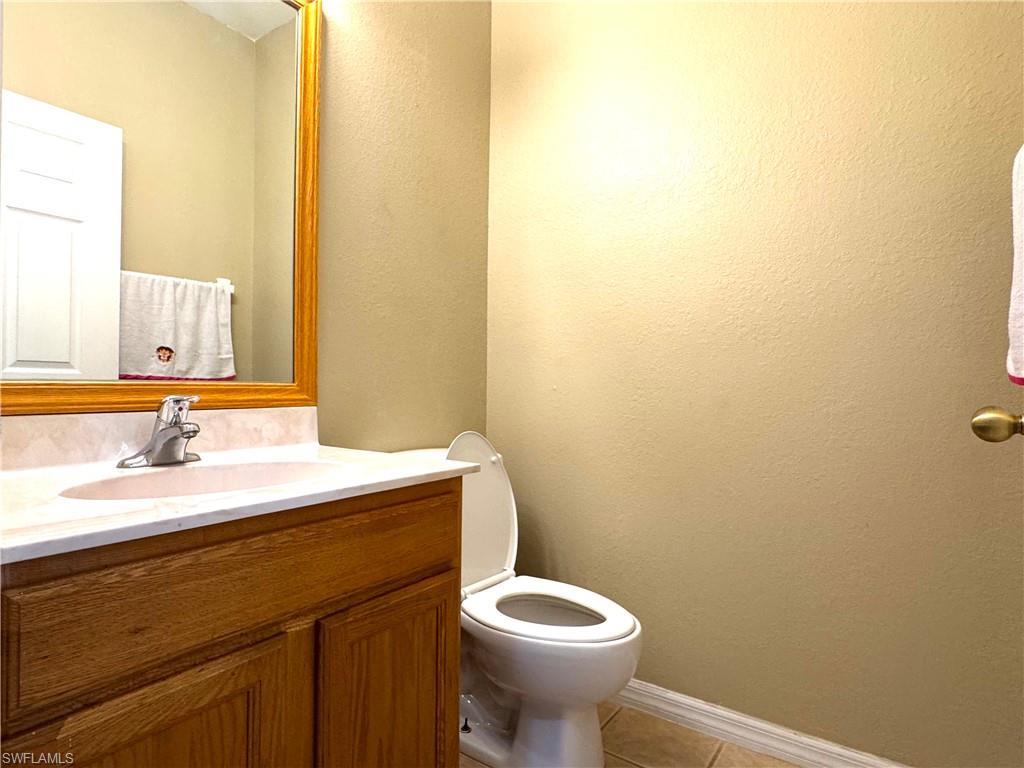 SHADOW LAKES - Residential Lease