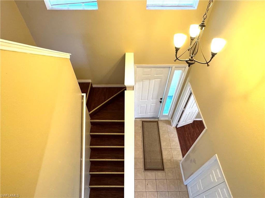 SHADOW LAKES - Residential Lease