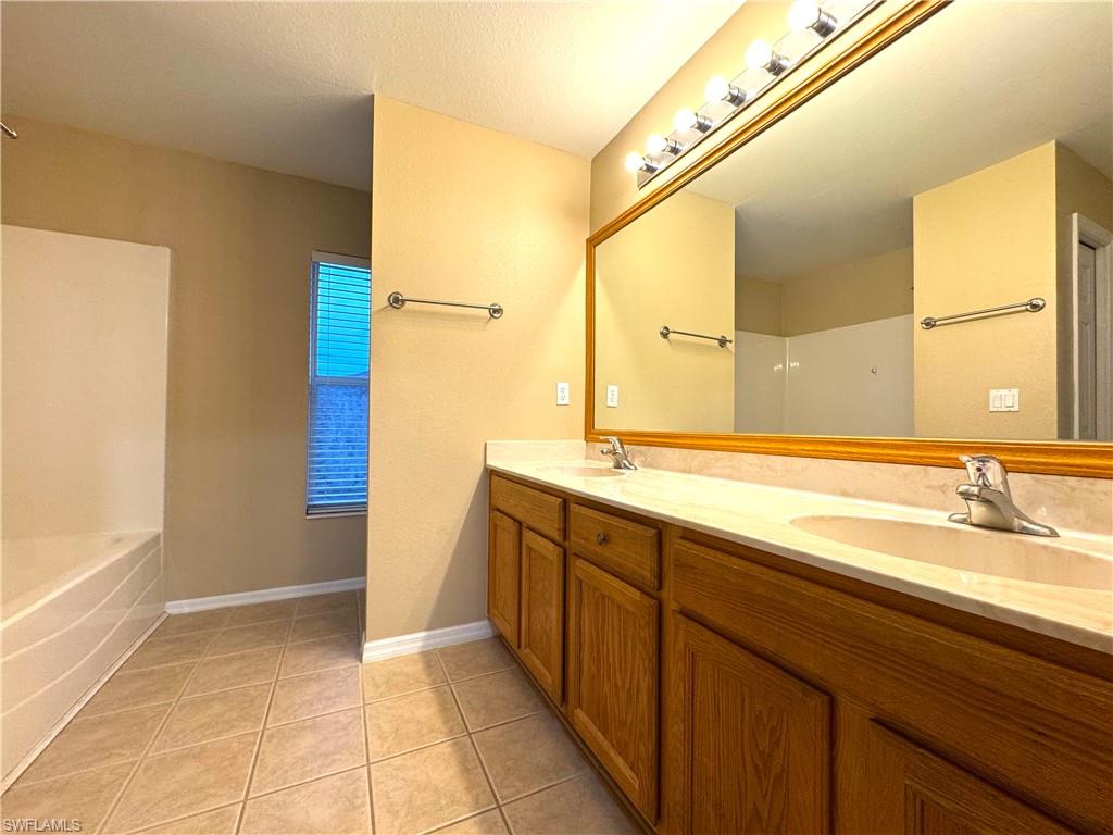 SHADOW LAKES - Residential Lease