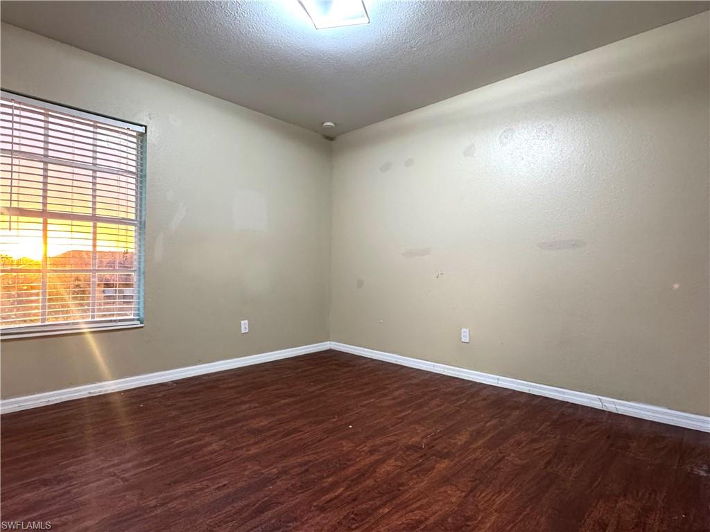 SHADOW LAKES - Residential Lease