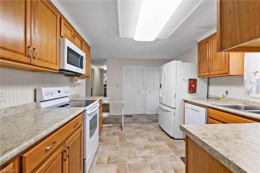 FOREST PARK MOBILE HOME - Residential