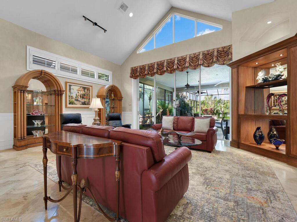 MAHOGANY RIDGE - Residential