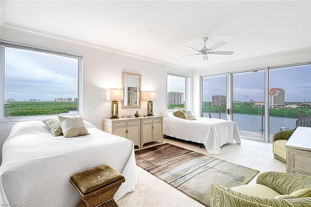 SEAPOINT AT NAPLES CAY - Residential