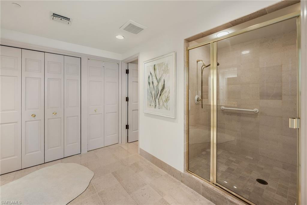 SEAPOINT AT NAPLES CAY - Residential