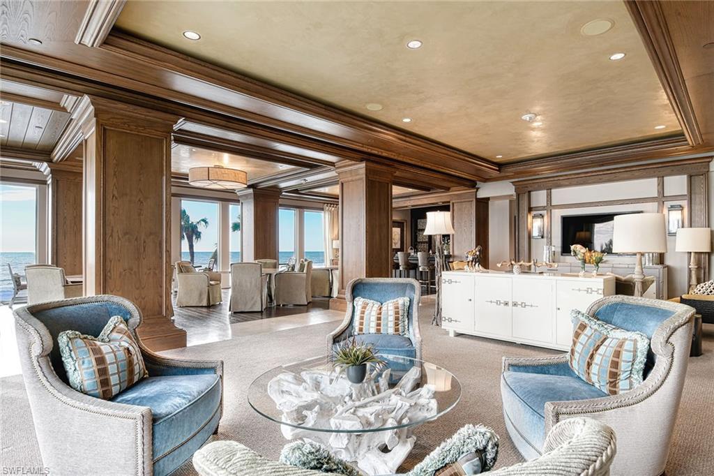 SEAPOINT AT NAPLES CAY - Residential