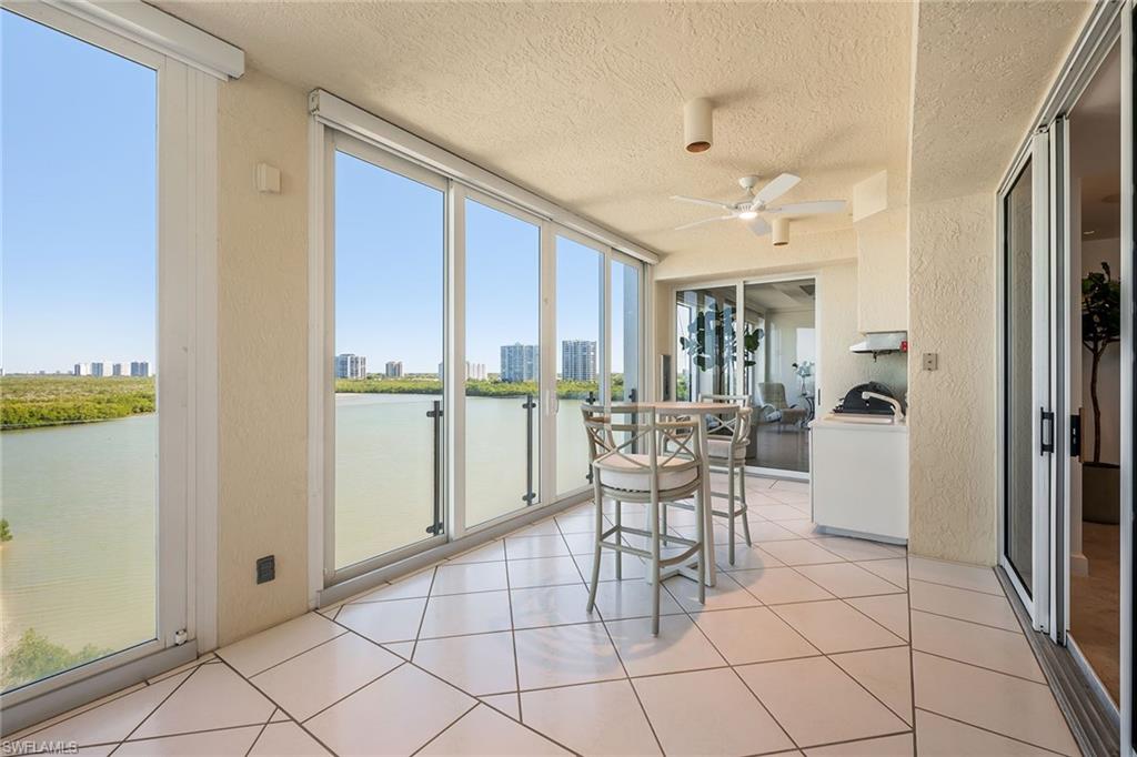 SEAPOINT AT NAPLES CAY - Residential