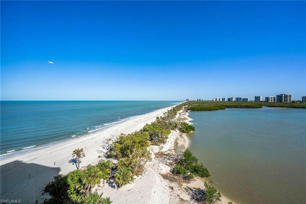 SEAPOINT AT NAPLES CAY - Residential