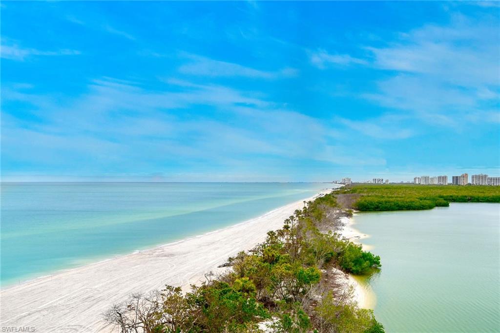 SEAPOINT AT NAPLES CAY - Residential