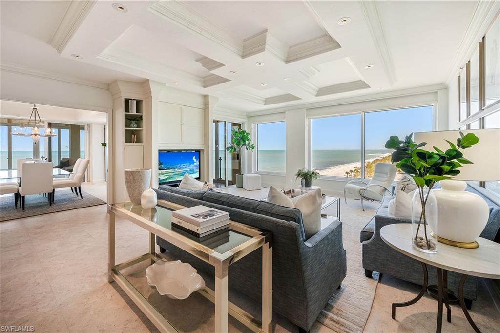 SEAPOINT AT NAPLES CAY - Residential