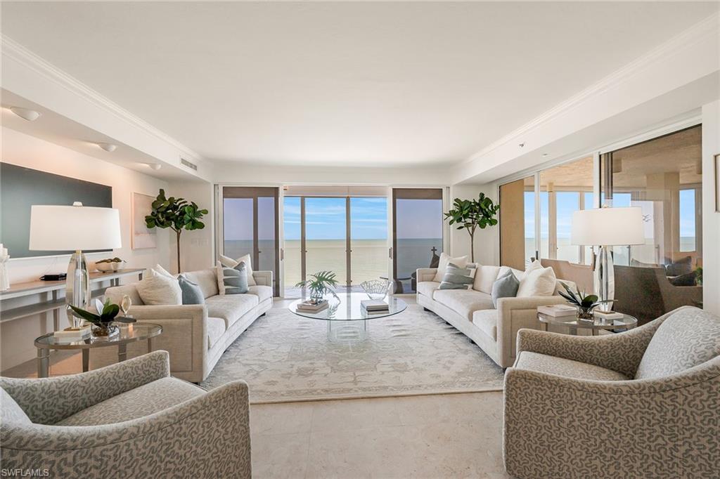 SEAPOINT AT NAPLES CAY - Residential