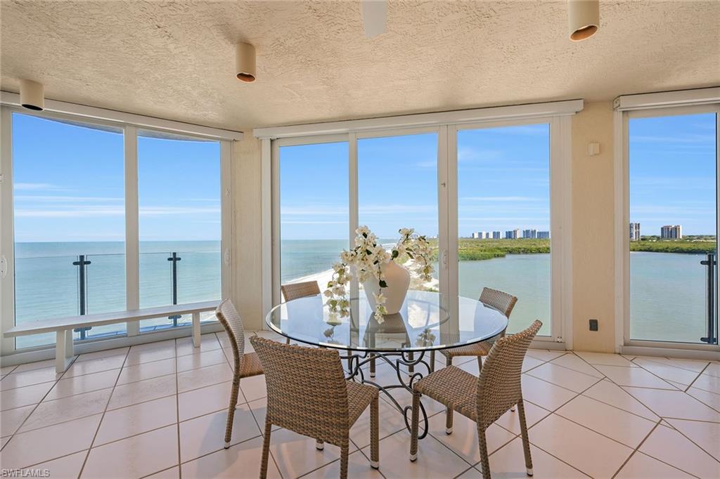 SEAPOINT AT NAPLES CAY - Residential