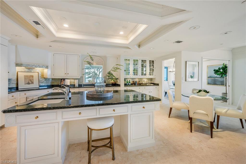 SEAPOINT AT NAPLES CAY - Residential