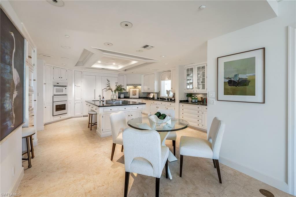 SEAPOINT AT NAPLES CAY - Residential