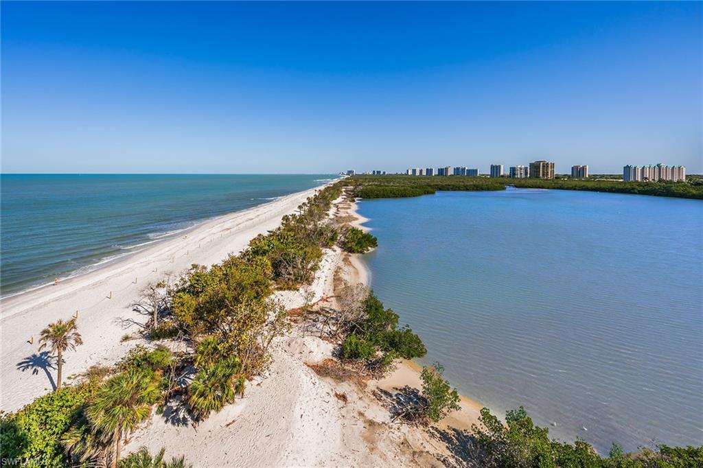 SEAPOINT AT NAPLES CAY - Residential