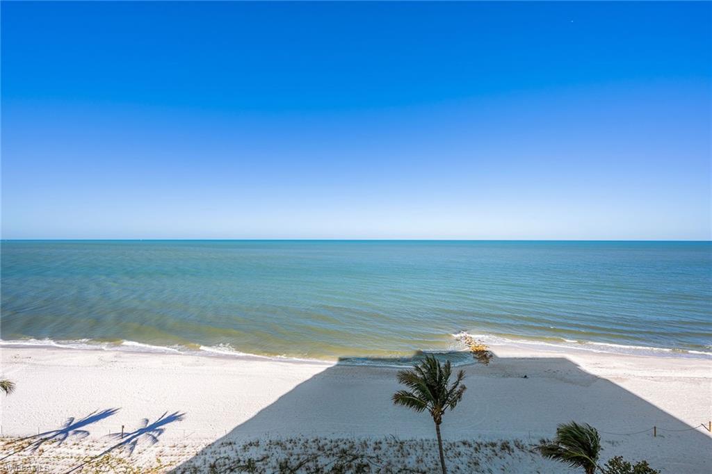 SEAPOINT AT NAPLES CAY - Residential