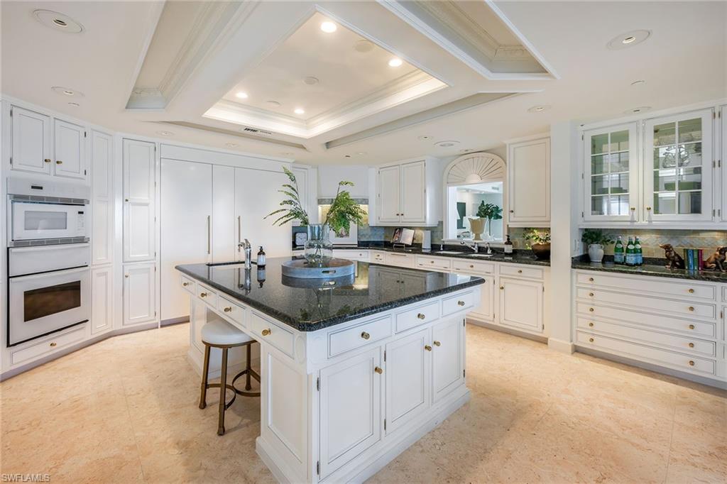 SEAPOINT AT NAPLES CAY - Residential