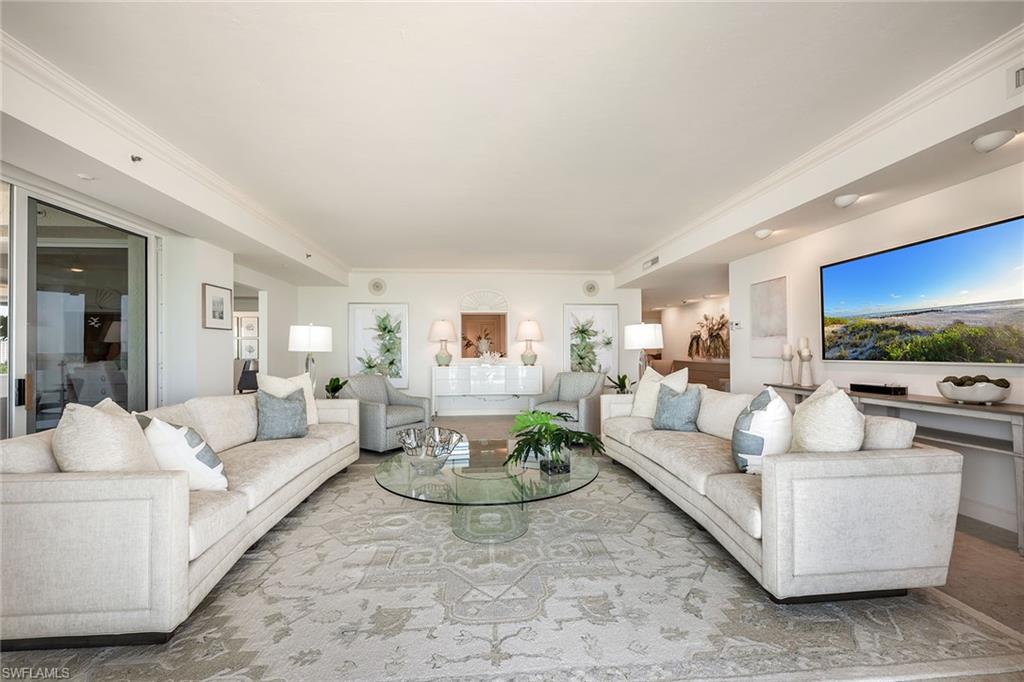 SEAPOINT AT NAPLES CAY - Residential