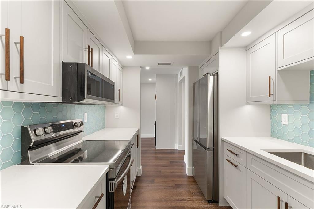 JENNIFER SHORES - Residential