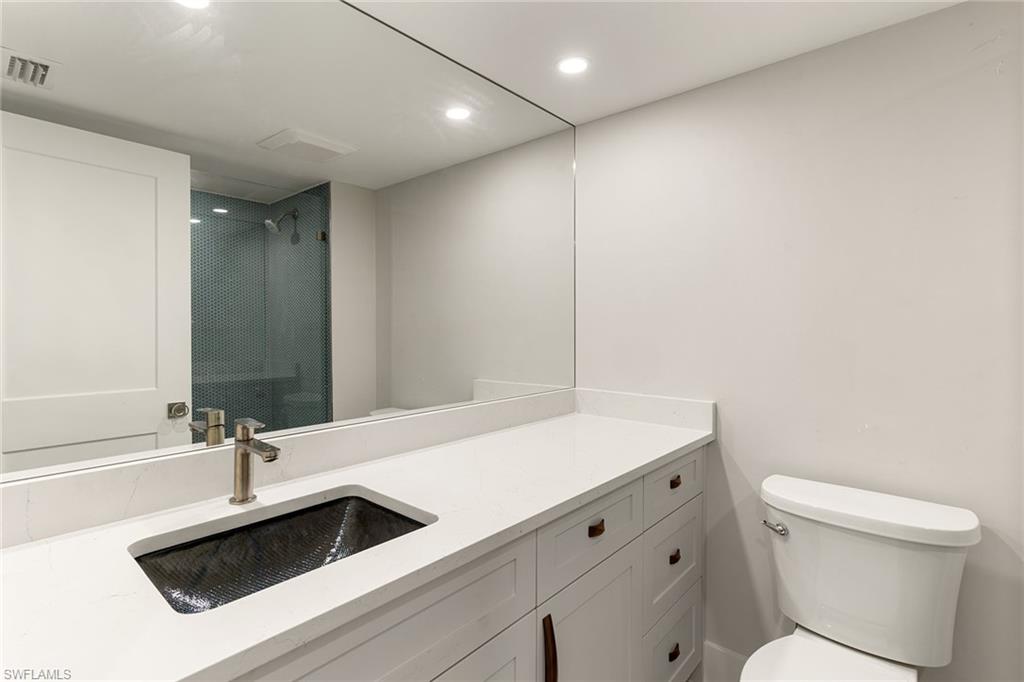 JENNIFER SHORES - Residential