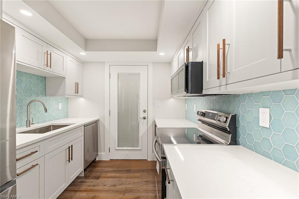 JENNIFER SHORES - Residential