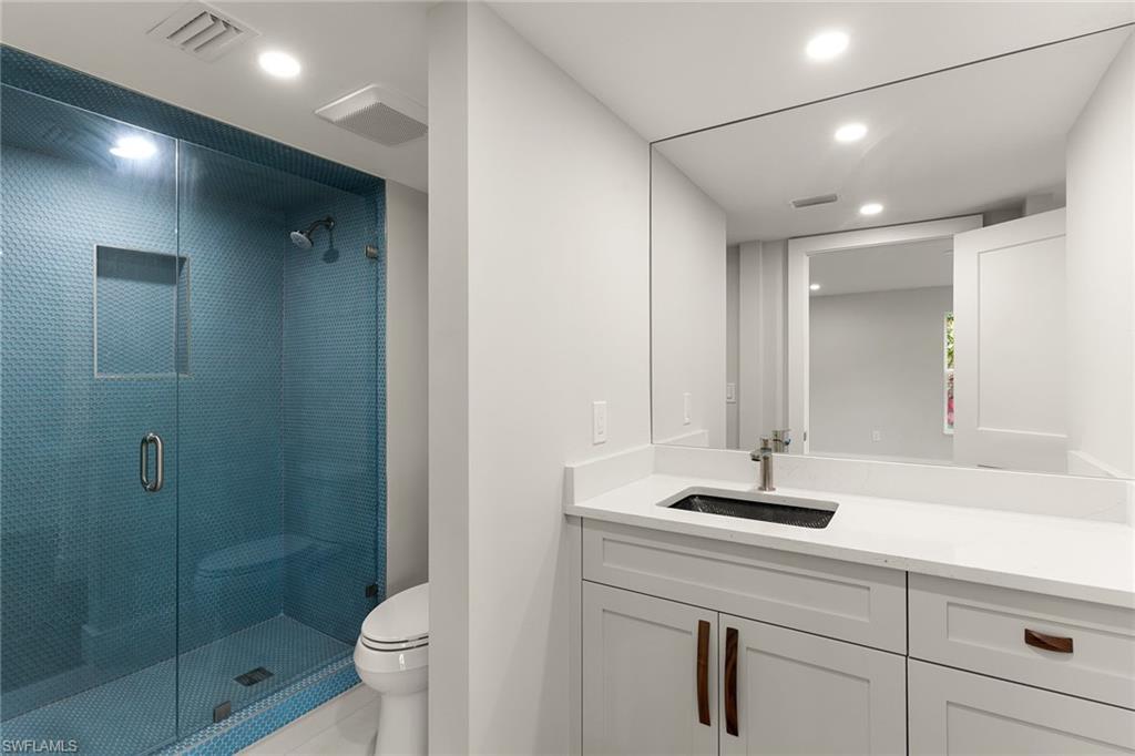 JENNIFER SHORES - Residential