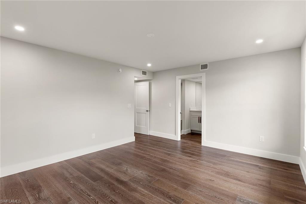 JENNIFER SHORES - Residential