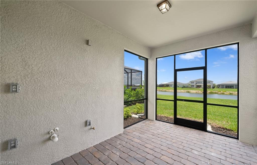 NORTHRIDGE - Residential