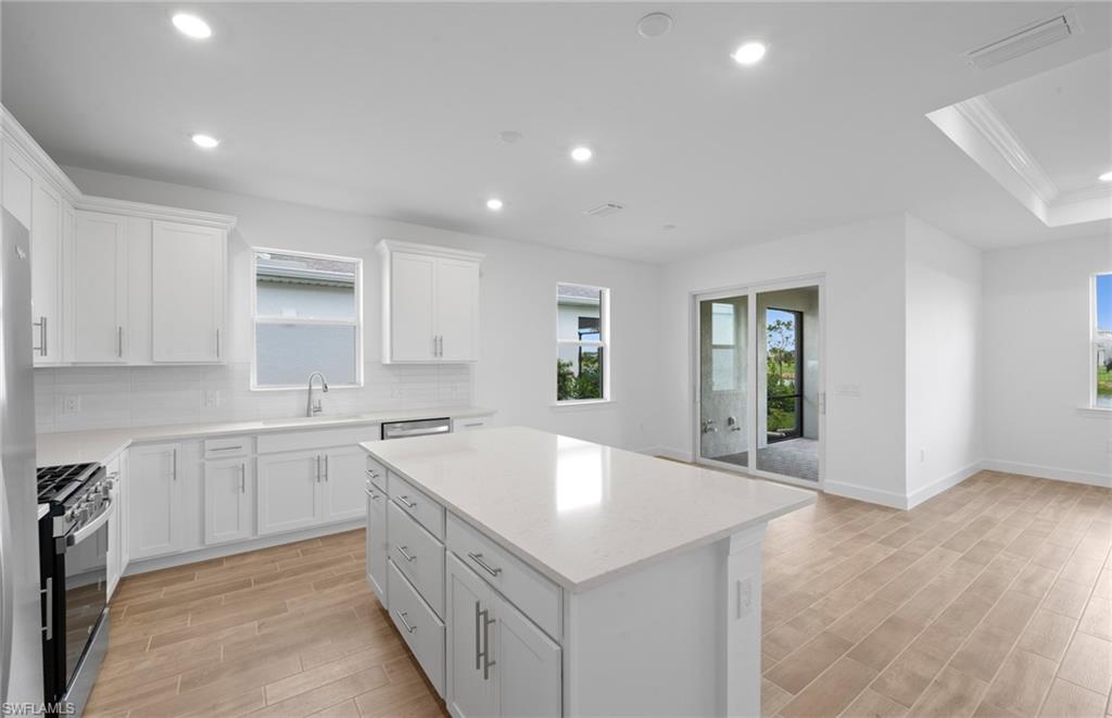 NORTHRIDGE - Residential