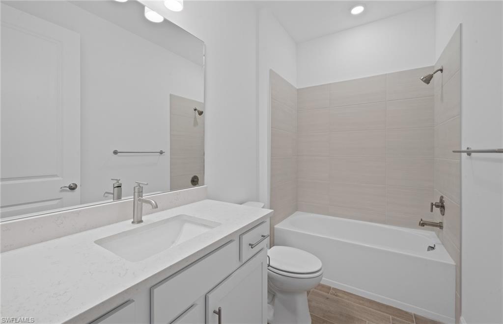 NORTHRIDGE - Residential