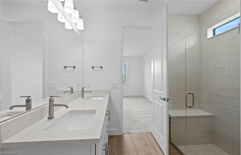 NORTHRIDGE - Residential