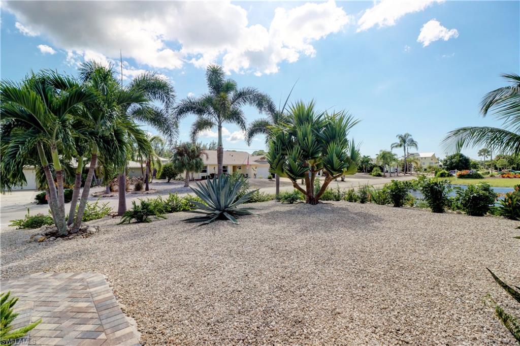 MANATEE BAY UNRECORDED SUBDIVISION - Residential