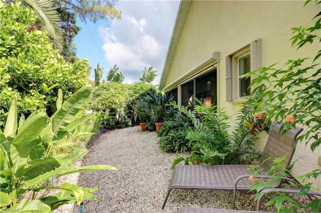 MANATEE BAY UNRECORDED SUBDIVISION - Residential