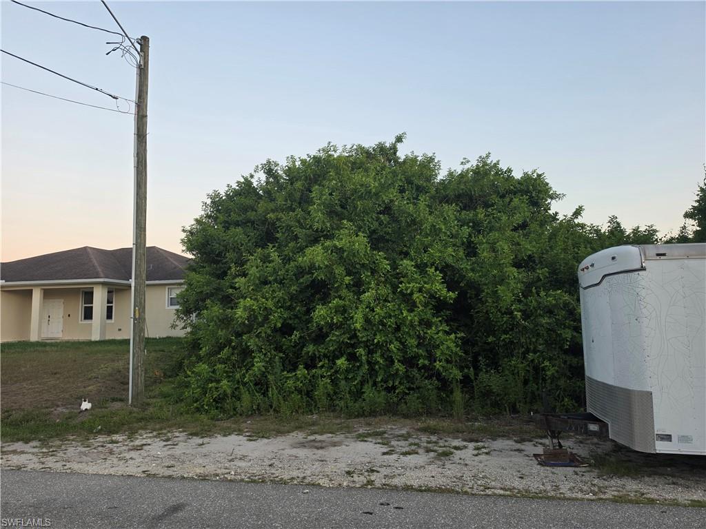 LEHIGH ACRES - Land