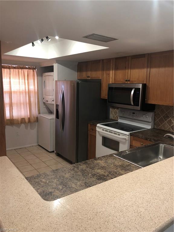 CAPE PARKWAY - Residential