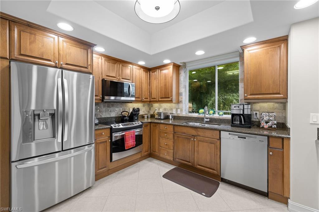 VENTANAS AT TIBURON - Residential Lease