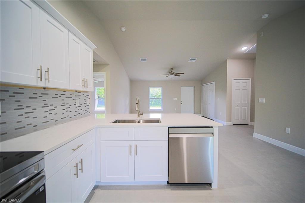 MIRROR LAKES - Residential