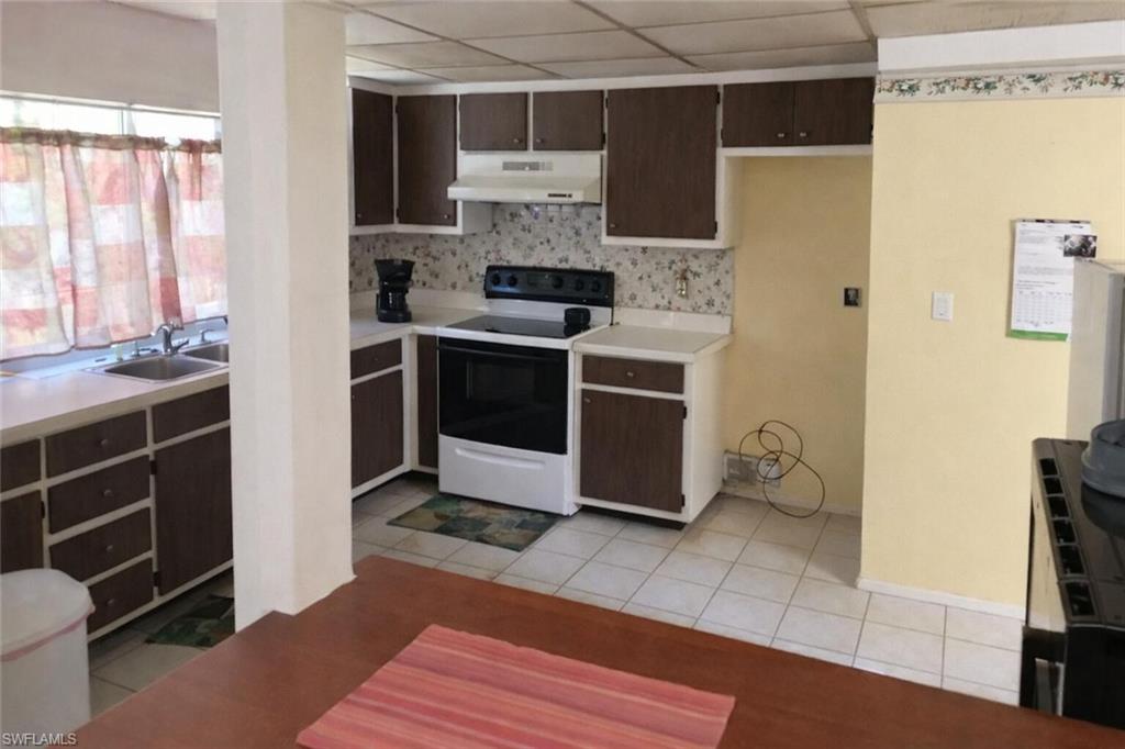 FOXMOOR PINES - Residential