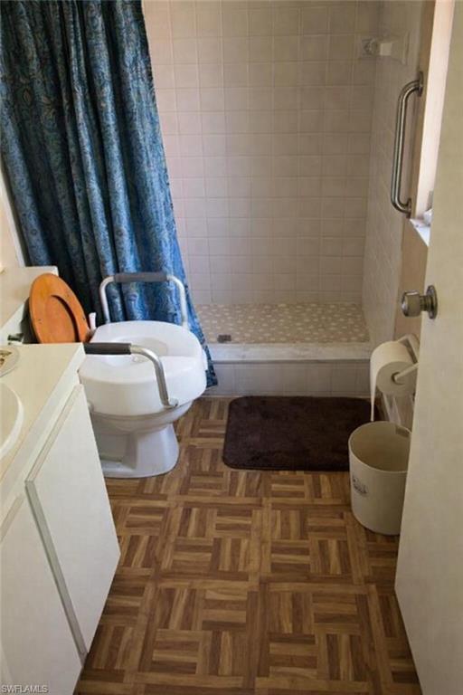 FOXMOOR PINES - Residential