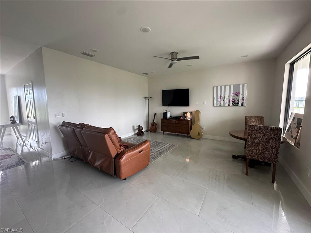 GATOR CIRCLE - Residential