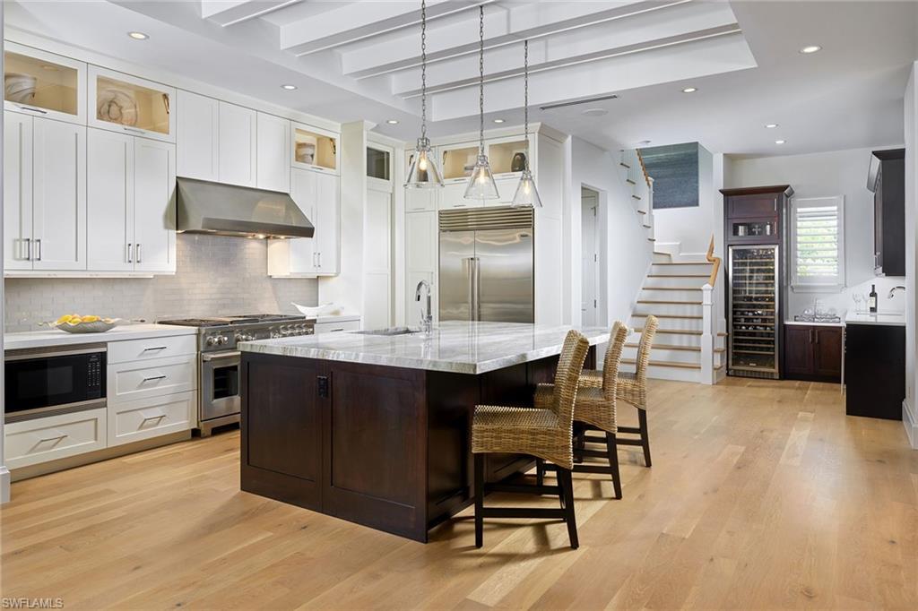 MOORINGS - Residential