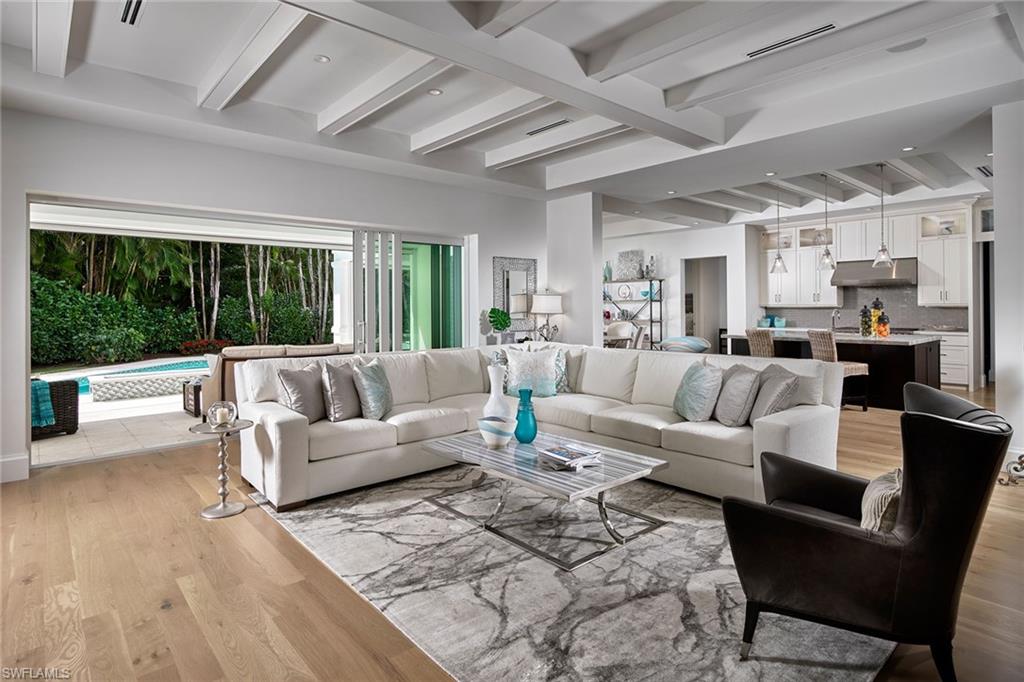 MOORINGS - Residential