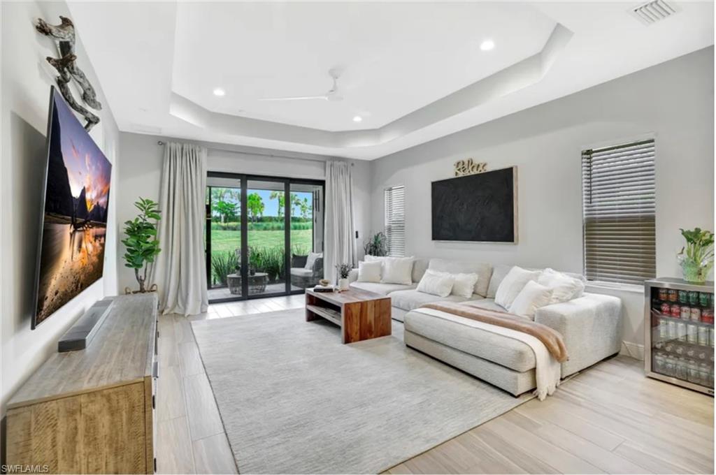 SKYSAIL - Residential